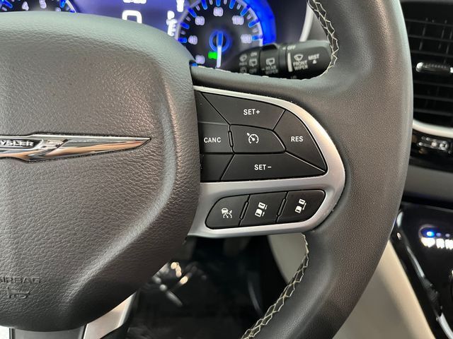 2023 Chrysler Pacifica Touring L Carrollton TX