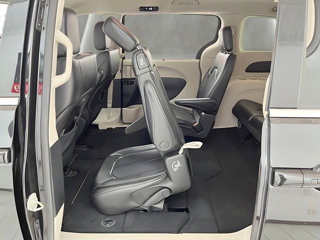 2023 Chrysler Pacifica Touring L Carrollton TX