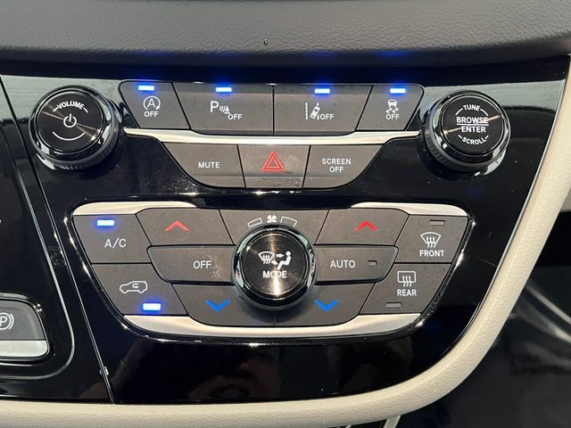 2023 Chrysler Pacifica Touring L Carrollton TX