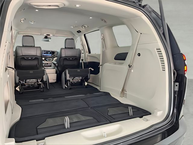 2023 Chrysler Pacifica Touring L Carrollton TX