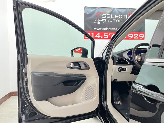 2023 Chrysler Pacifica Touring L Carrollton TX
