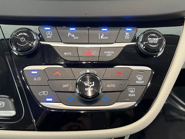 2023 Chrysler Pacifica Touring L Carrollton TX