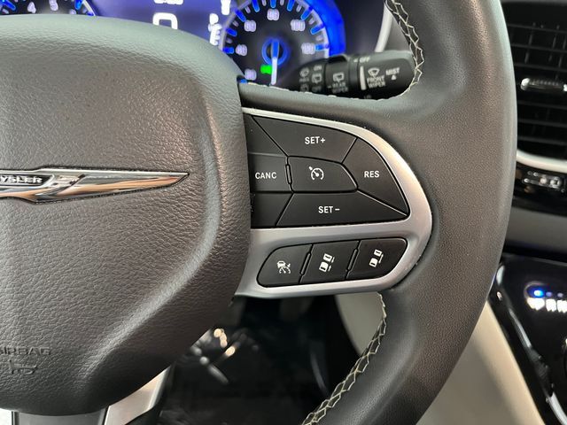 2023 Chrysler Pacifica Touring L Carrollton TX