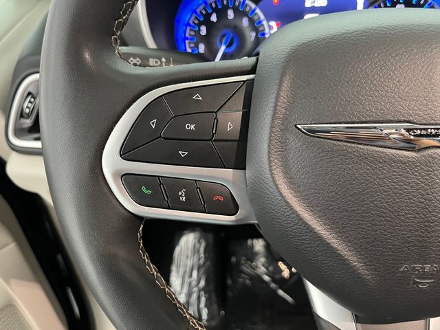 2023 Chrysler Pacifica Touring L Carrollton TX