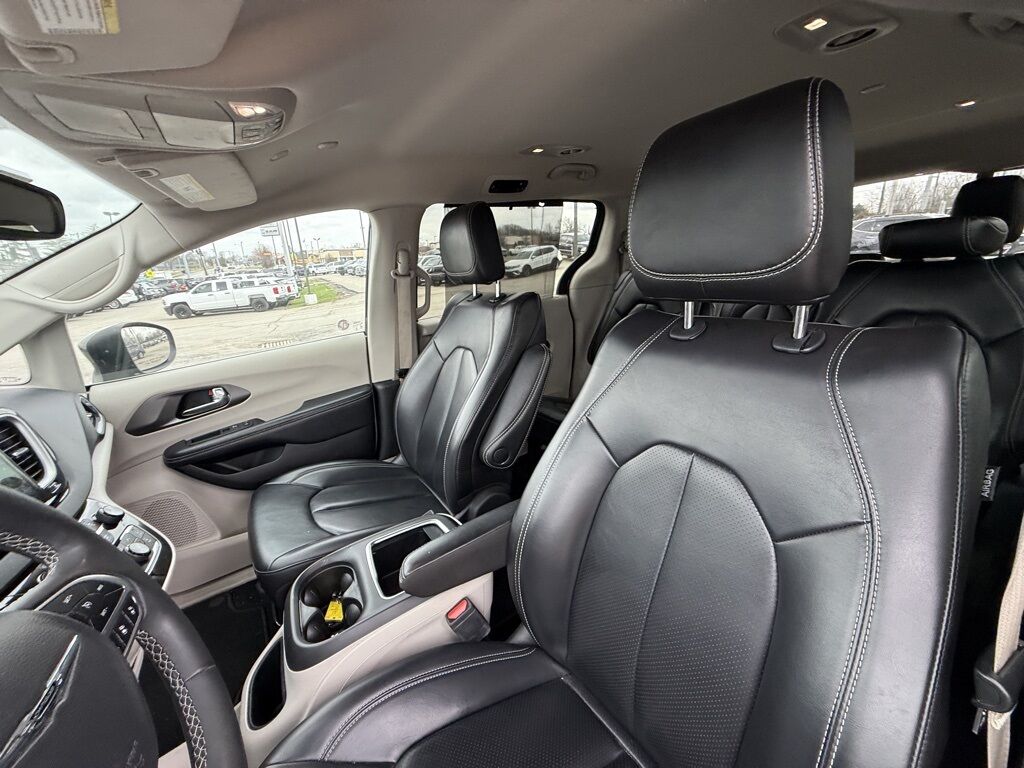 2023 Chrysler Pacifica Touring L Crestwood KY