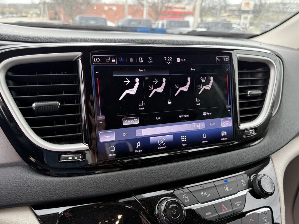 2023 Chrysler Pacifica Touring L Crestwood KY