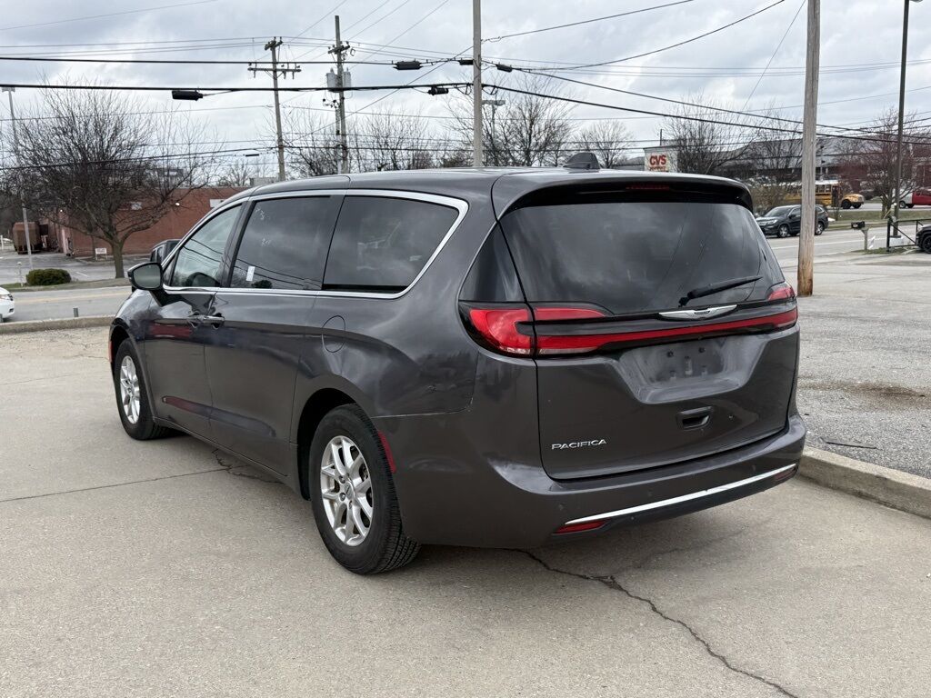 2023 Chrysler Pacifica Touring L Crestwood KY