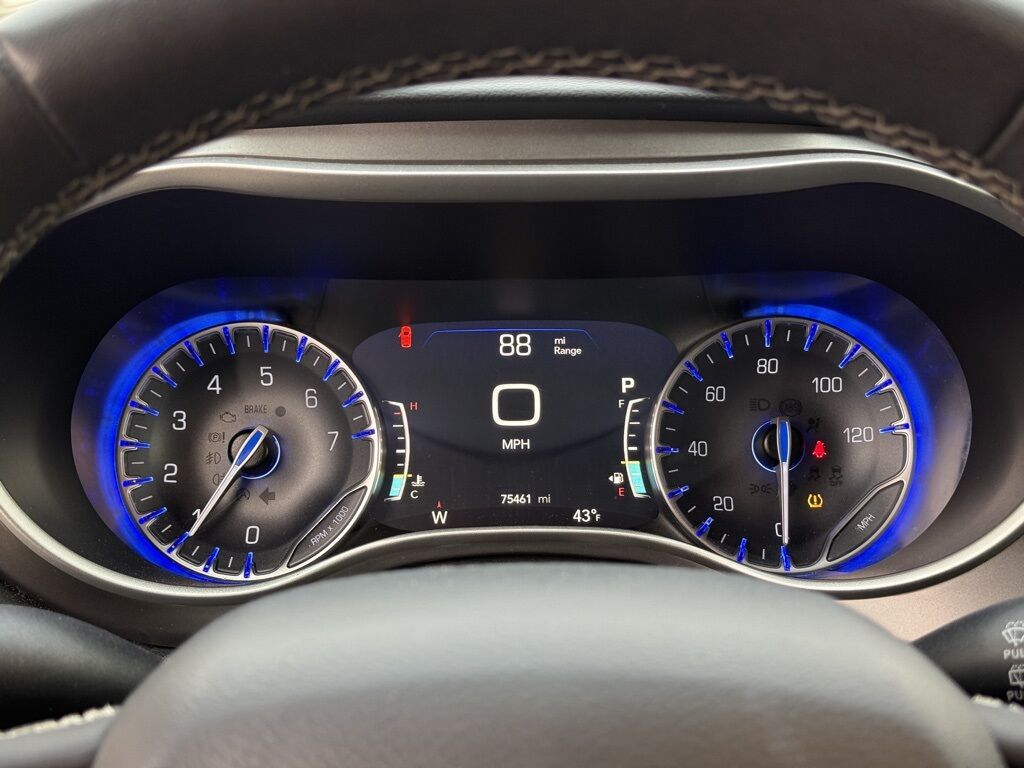 2023 Chrysler Pacifica Touring L Crestwood KY