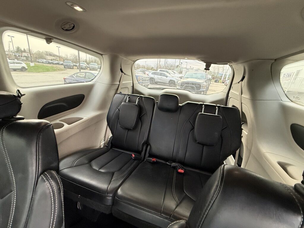 2023 Chrysler Pacifica Touring L Crestwood KY