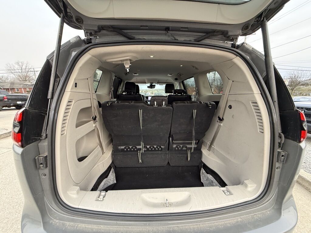 2023 Chrysler Pacifica Touring L Crestwood KY