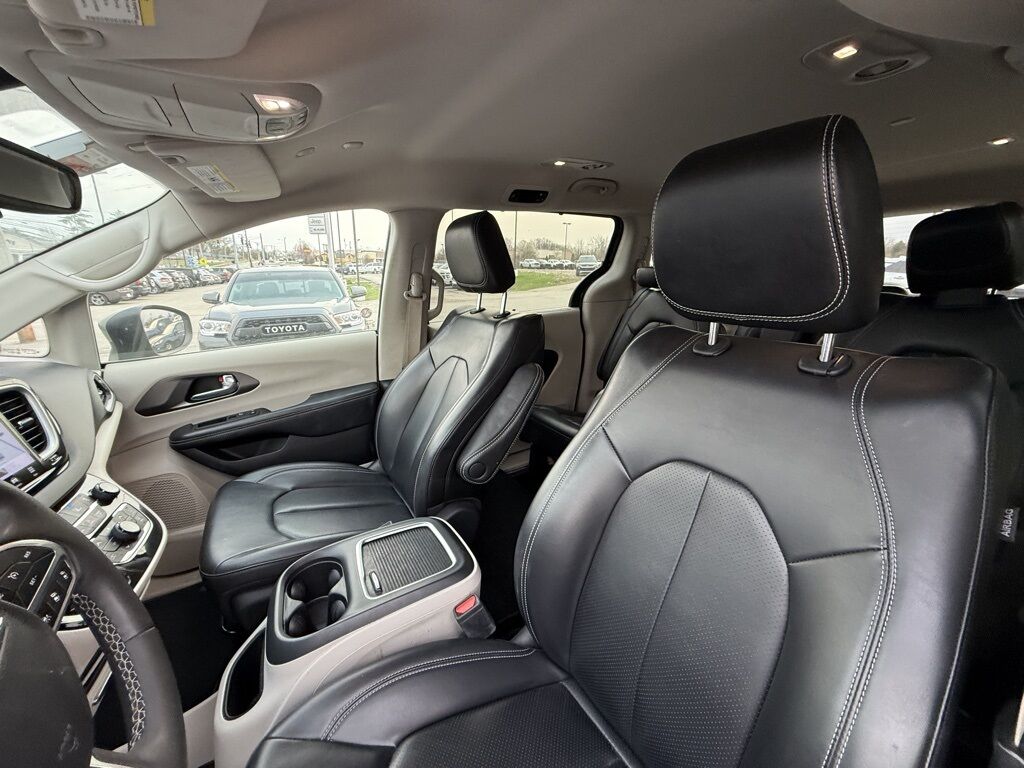 2023 Chrysler Pacifica Touring L Crestwood KY