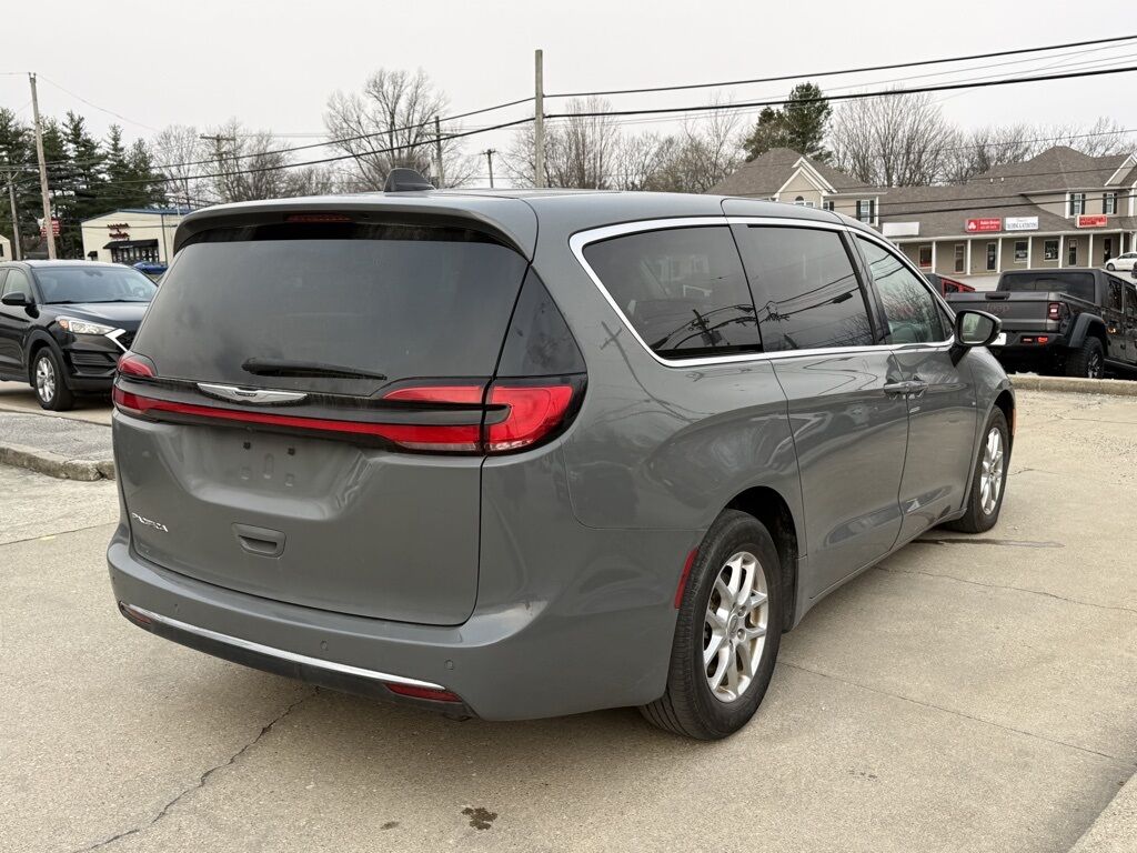 2023 Chrysler Pacifica Touring L Crestwood KY