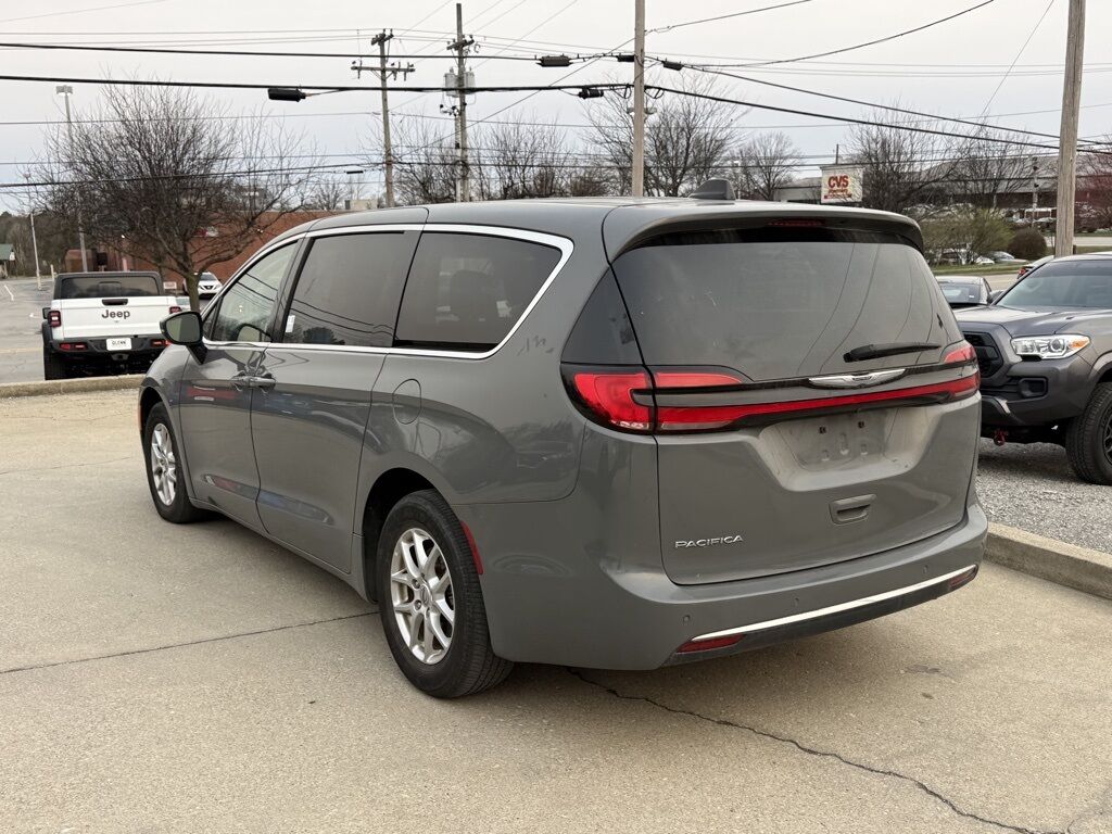 2023 Chrysler Pacifica Touring L Crestwood KY