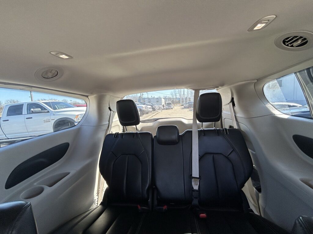 2023 Chrysler Pacifica Touring L Crestwood KY