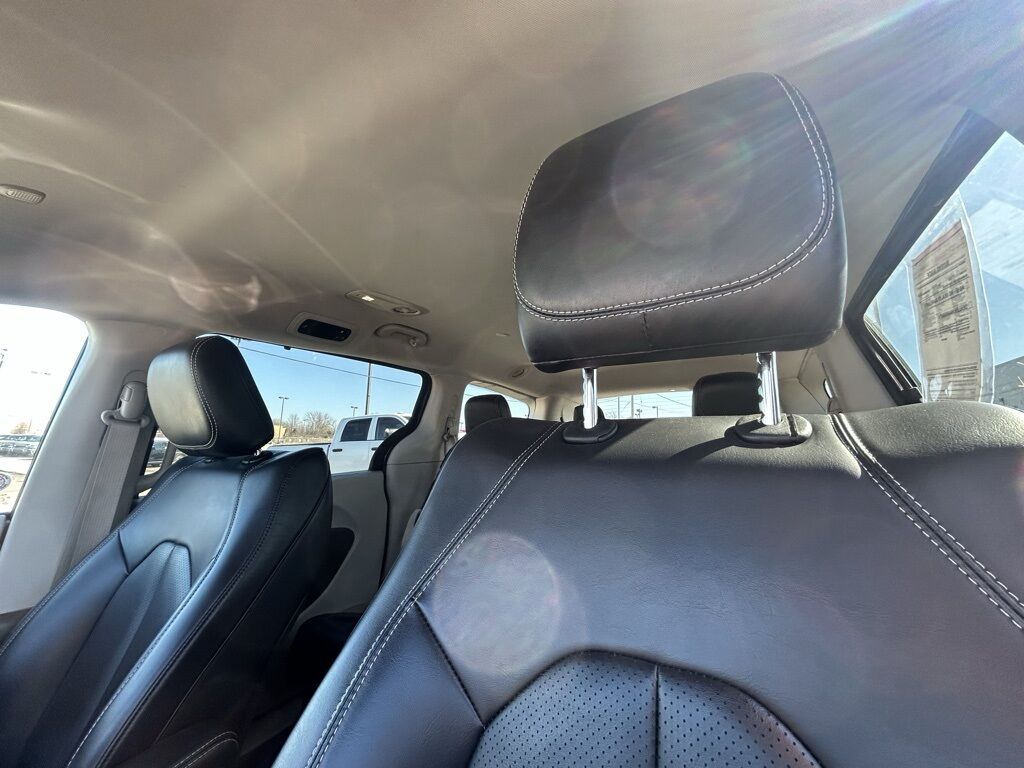 2023 Chrysler Pacifica Touring L Crestwood KY