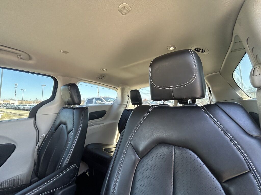 2023 Chrysler Pacifica Touring L Crestwood KY