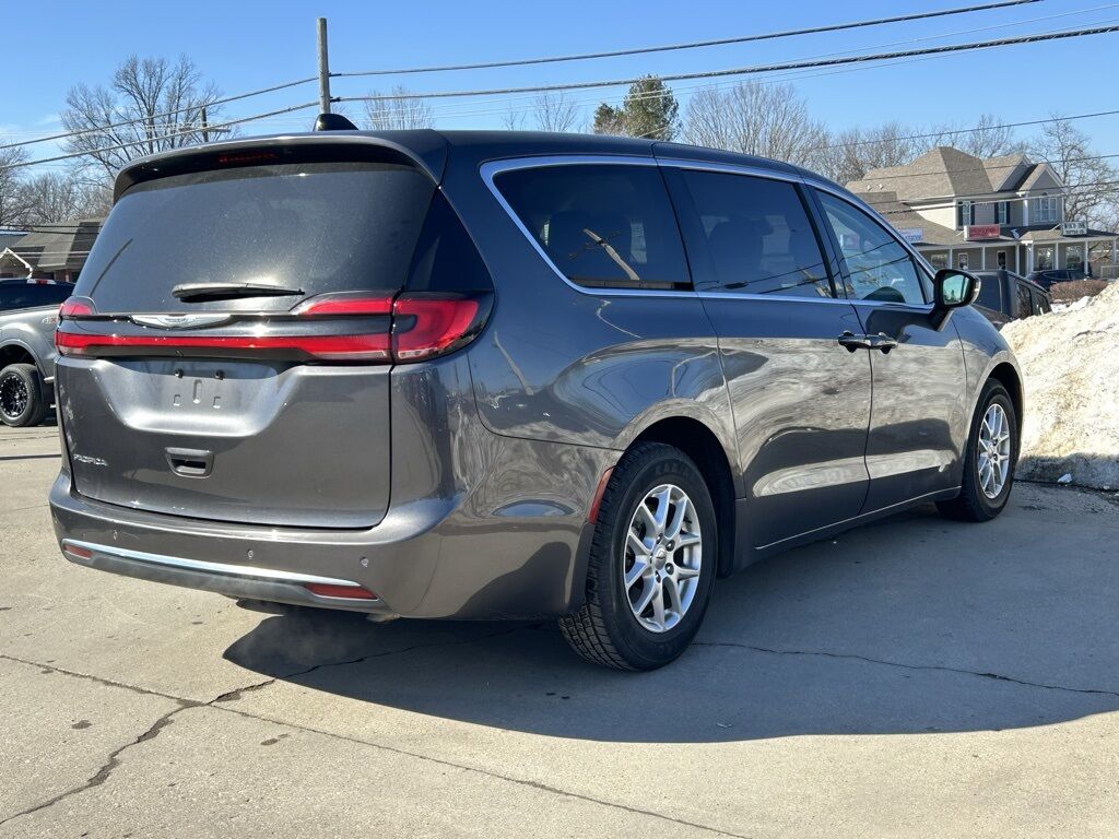 2023 Chrysler Pacifica Touring L Crestwood KY