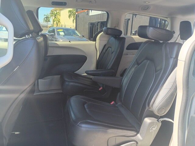 2023 Chrysler Pacifica Touring L Davie FL