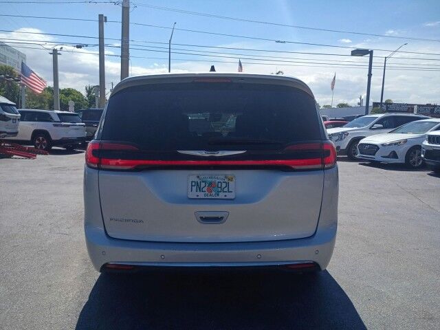 2023 Chrysler Pacifica Touring L Davie FL