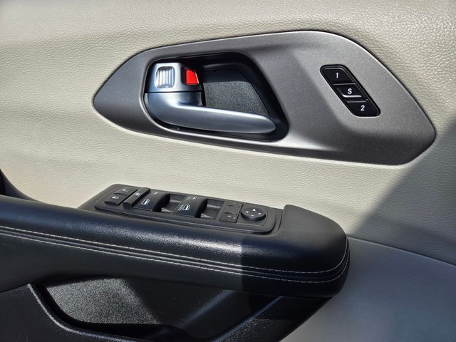 2023 Chrysler Pacifica Touring L Folsom CA