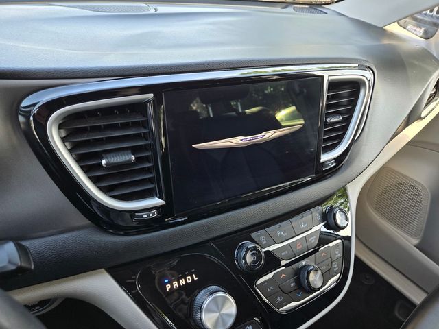 2023 Chrysler Pacifica Touring L Folsom CA