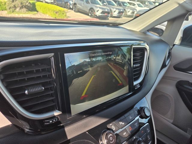 2023 Chrysler Pacifica Touring L Folsom CA