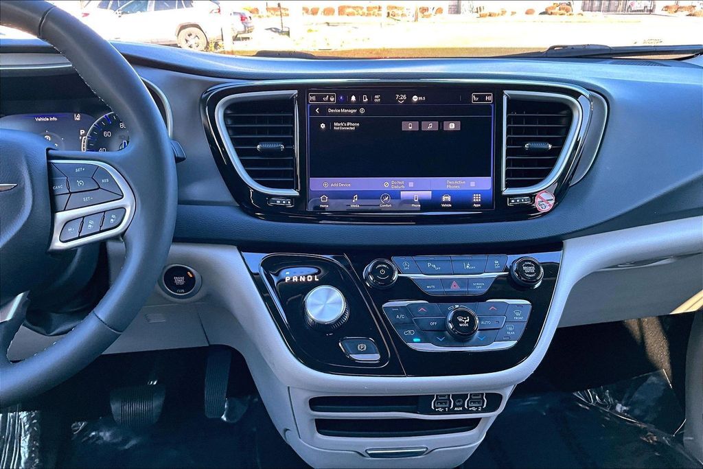 2023 Chrysler Pacifica Touring L OR