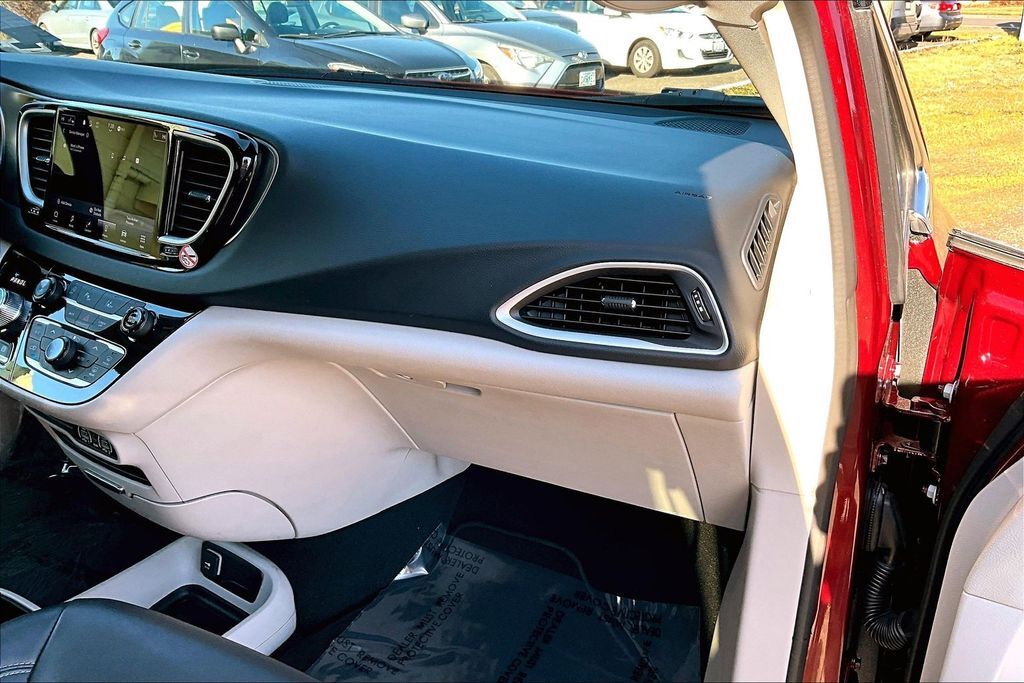 2023 Chrysler Pacifica Touring L OR