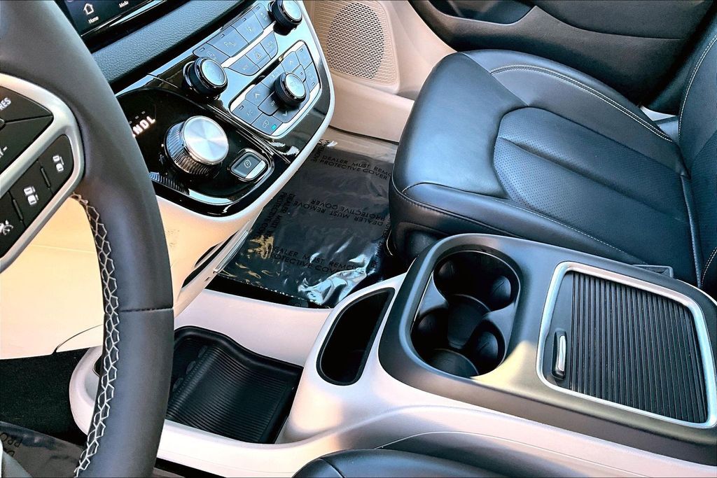 2023 Chrysler Pacifica Touring L OR