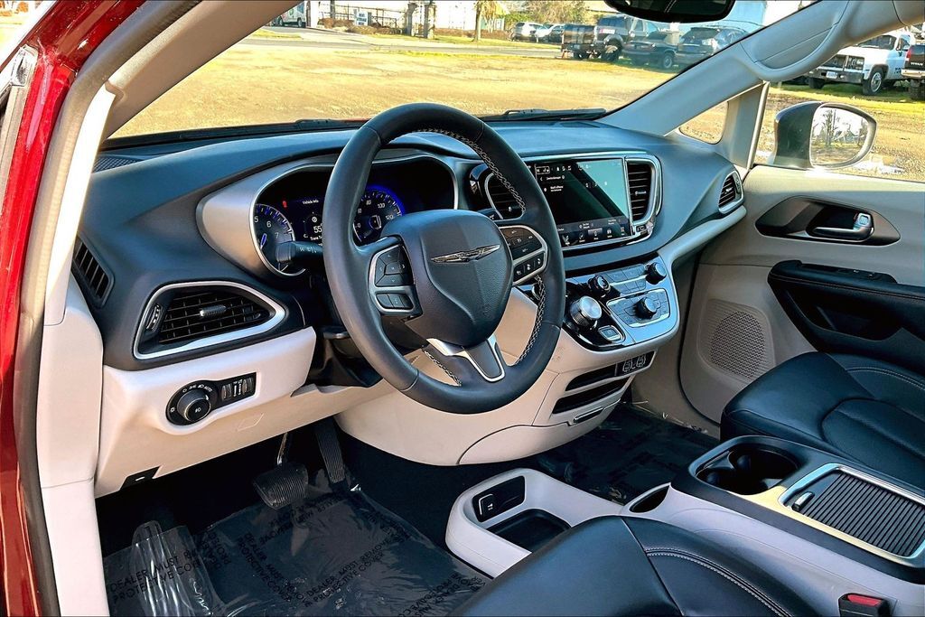 2023 Chrysler Pacifica Touring L OR