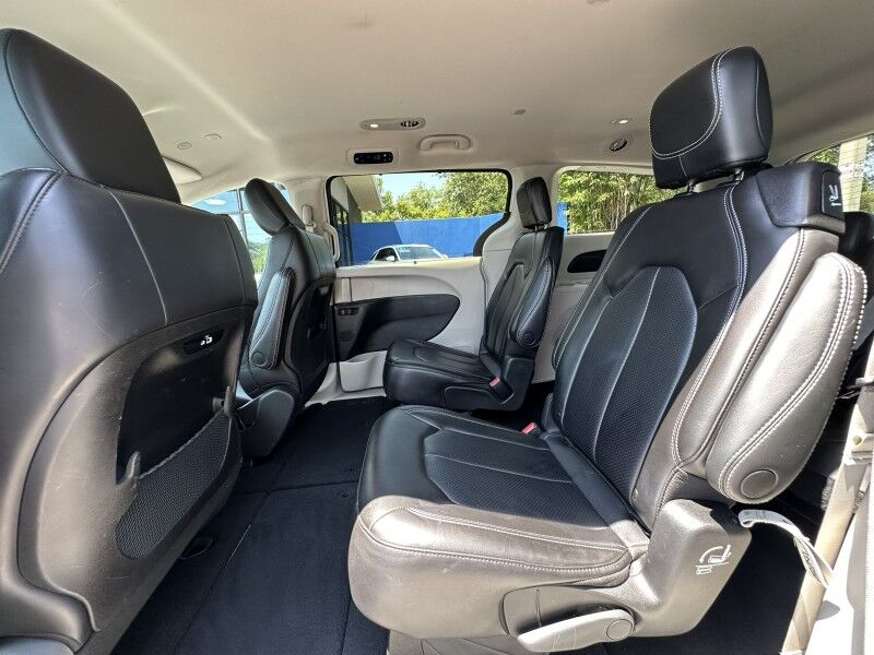 2023 Chrysler Pacifica Touring L Jacksonville FL