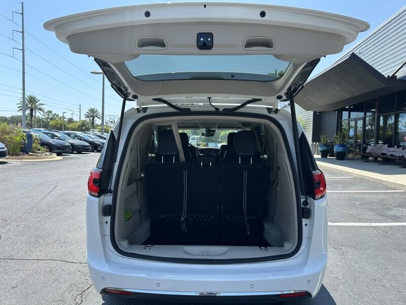 2023 Chrysler Pacifica Touring L Jacksonville FL