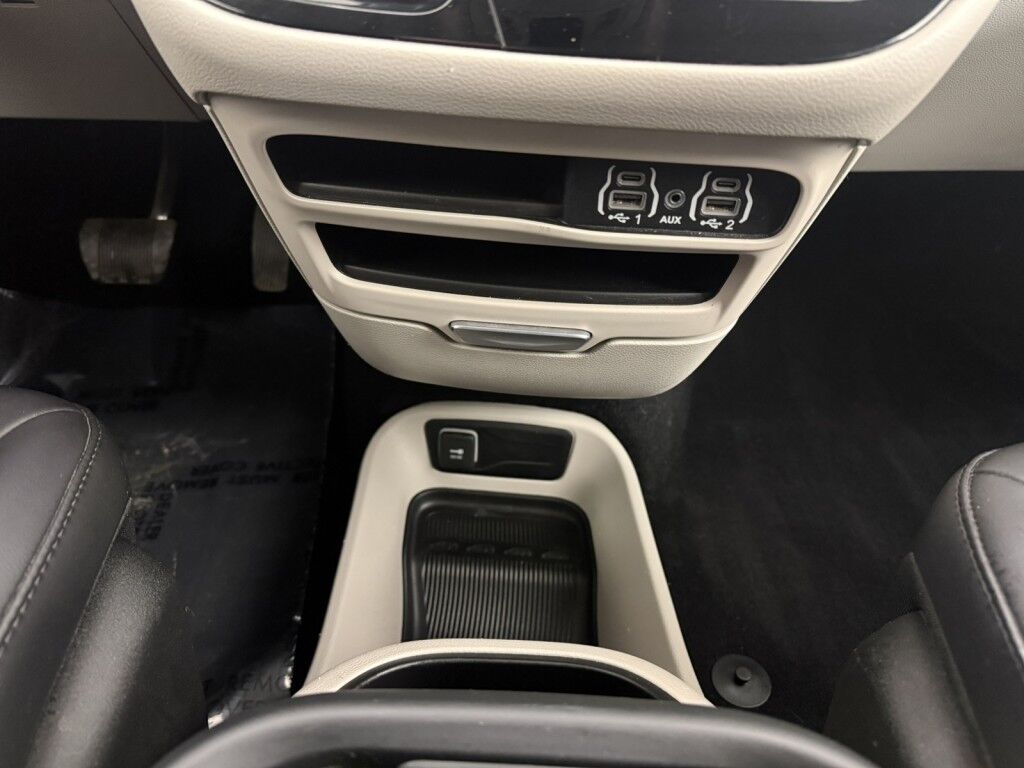 2023 Chrysler Pacifica Touring L Maumee OH