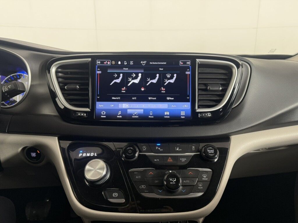 2023 Chrysler Pacifica Touring L Maumee OH