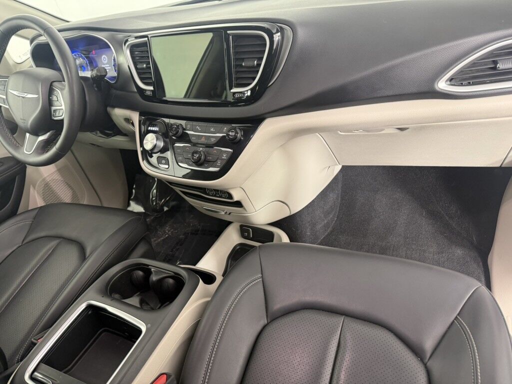 2023 Chrysler Pacifica Touring L Maumee OH
