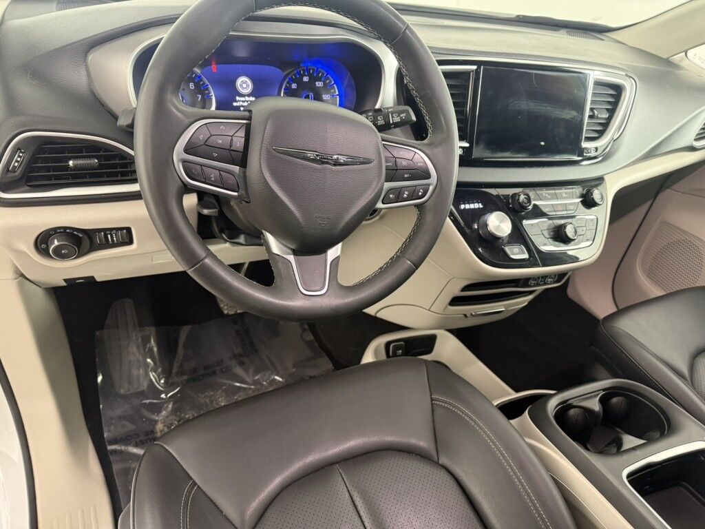 2023 Chrysler Pacifica Touring L Maumee OH