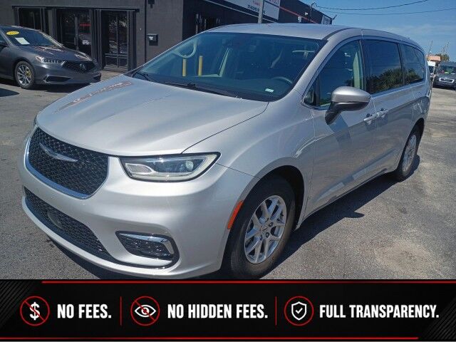 2023 Chrysler Pacifica Touring L