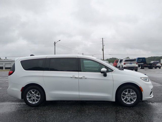2023 Chrysler Pacifica Touring L Appleton WI