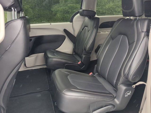 2023 Chrysler Pacifica Touring L Appleton WI