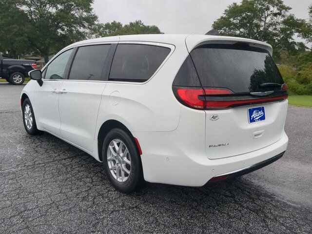 2023 Chrysler Pacifica Touring L Appleton WI