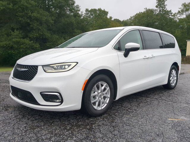 2023 Chrysler Pacifica Touring L Appleton WI