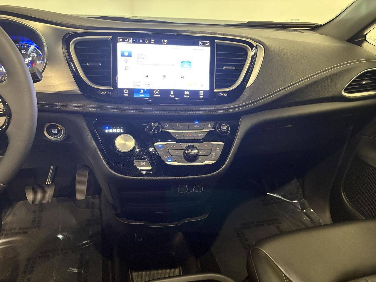2023 Chrysler Pacifica Touring L Parker CO