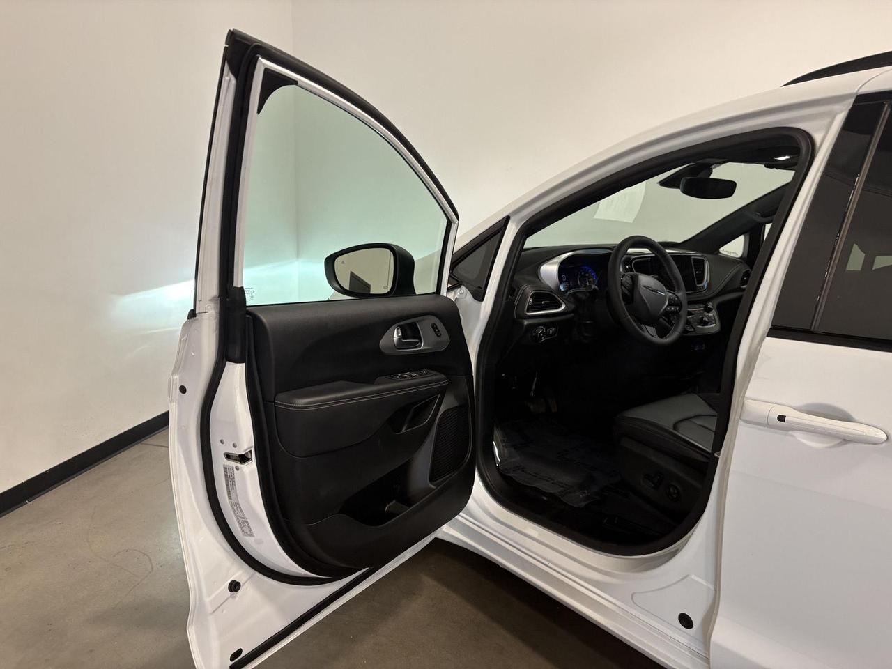 2023 Chrysler Pacifica Touring L Parker CO