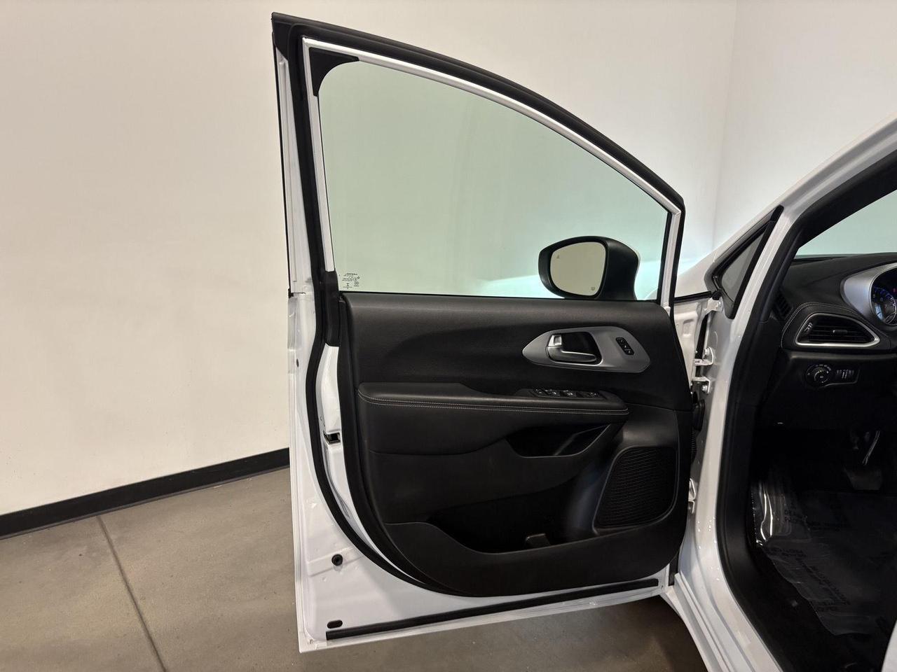 2023 Chrysler Pacifica Touring L Parker CO
