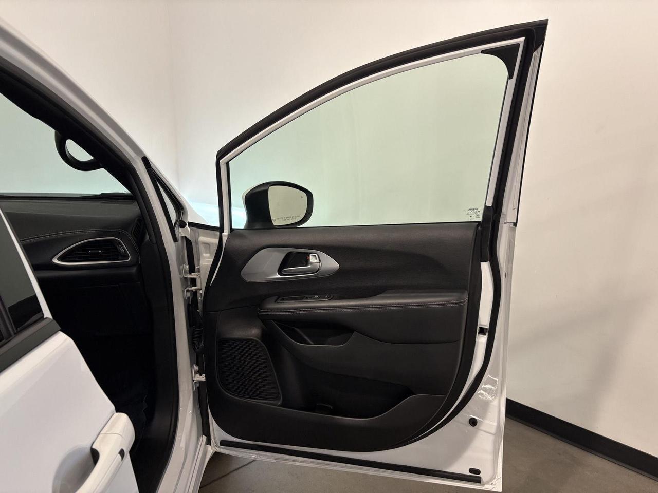 2023 Chrysler Pacifica Touring L Parker CO