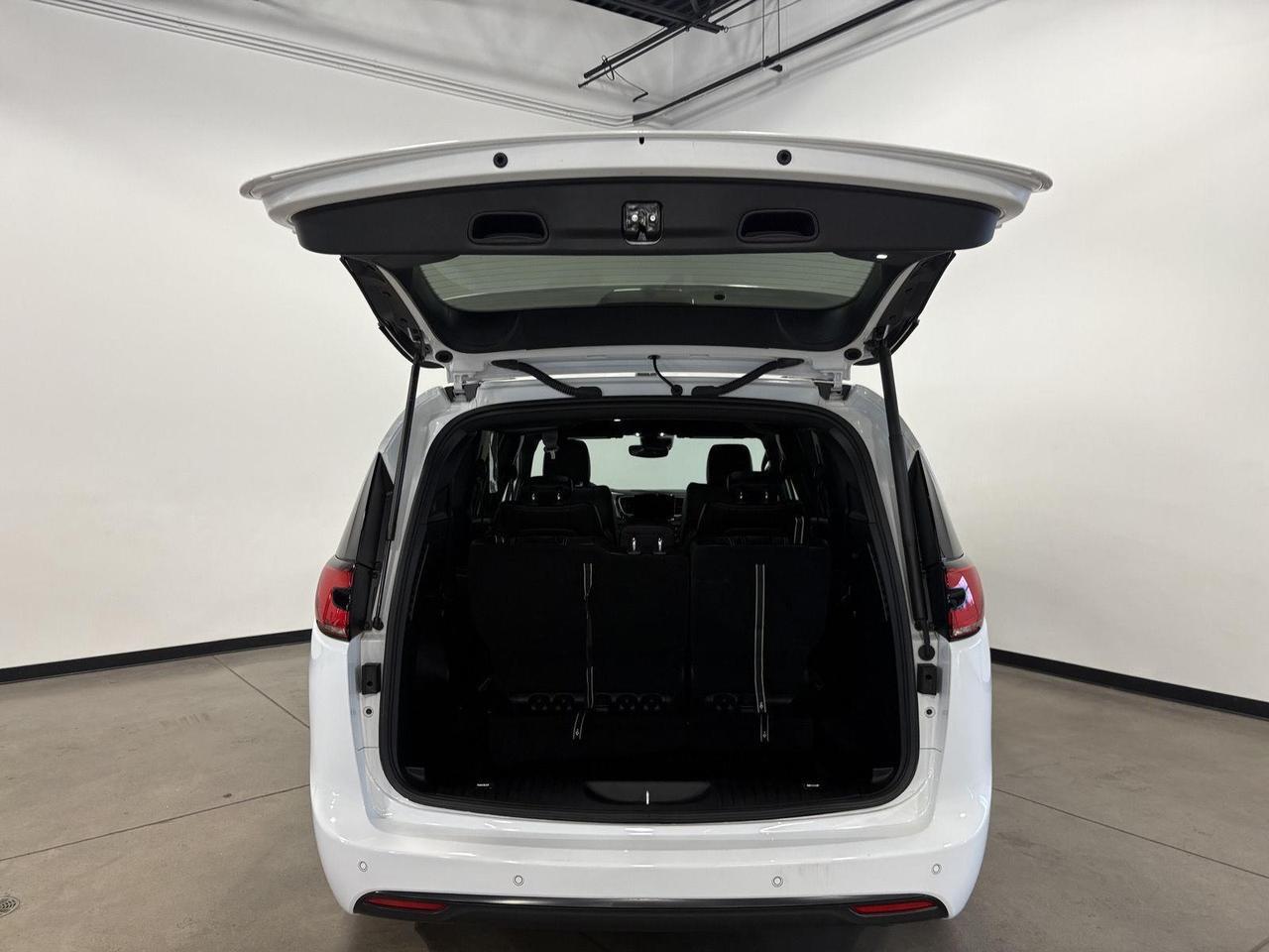 2023 Chrysler Pacifica Touring L Parker CO