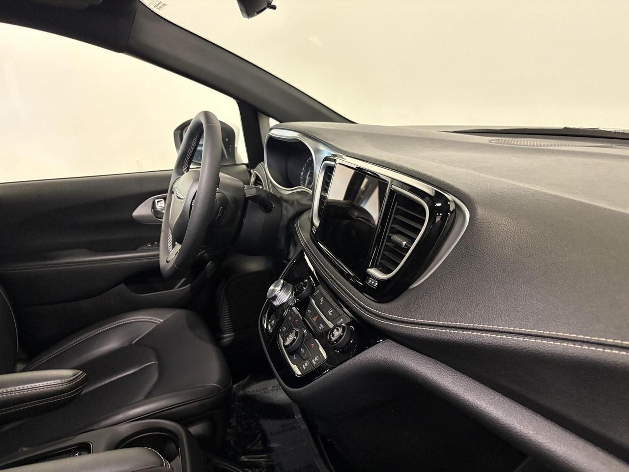 2023 Chrysler Pacifica Touring L Parker CO