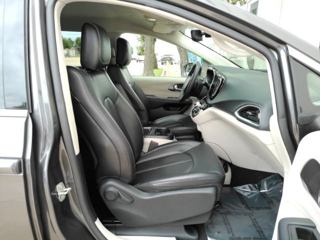 2023 Chrysler Pacifica Touring L Plano TX