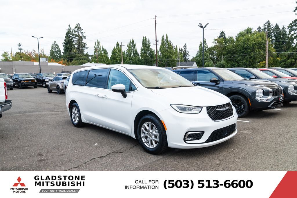 2023 Chrysler Pacifica Touring L Milwaukie OR