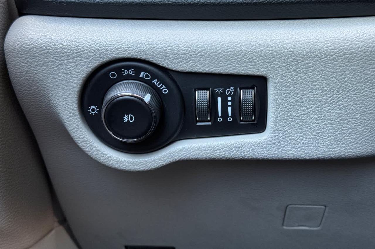 2023 Chrysler Pacifica Touring L Roseville CA